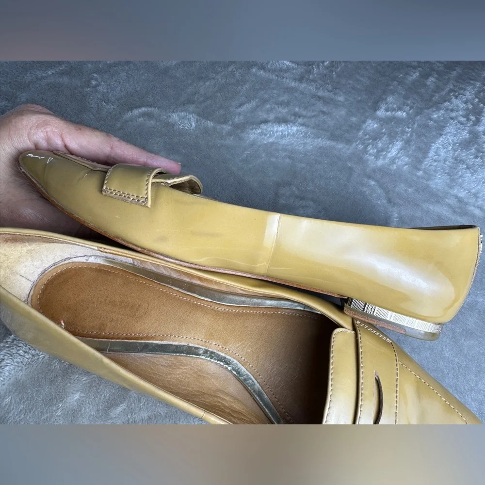 Coach Women’s Loafer Tan Size 6.5B‎ Patent Leather Tabitha Penny Loafer Low Flat